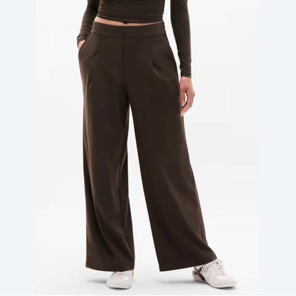 Athleta Pinnacle High Rise Trouser in Truffle